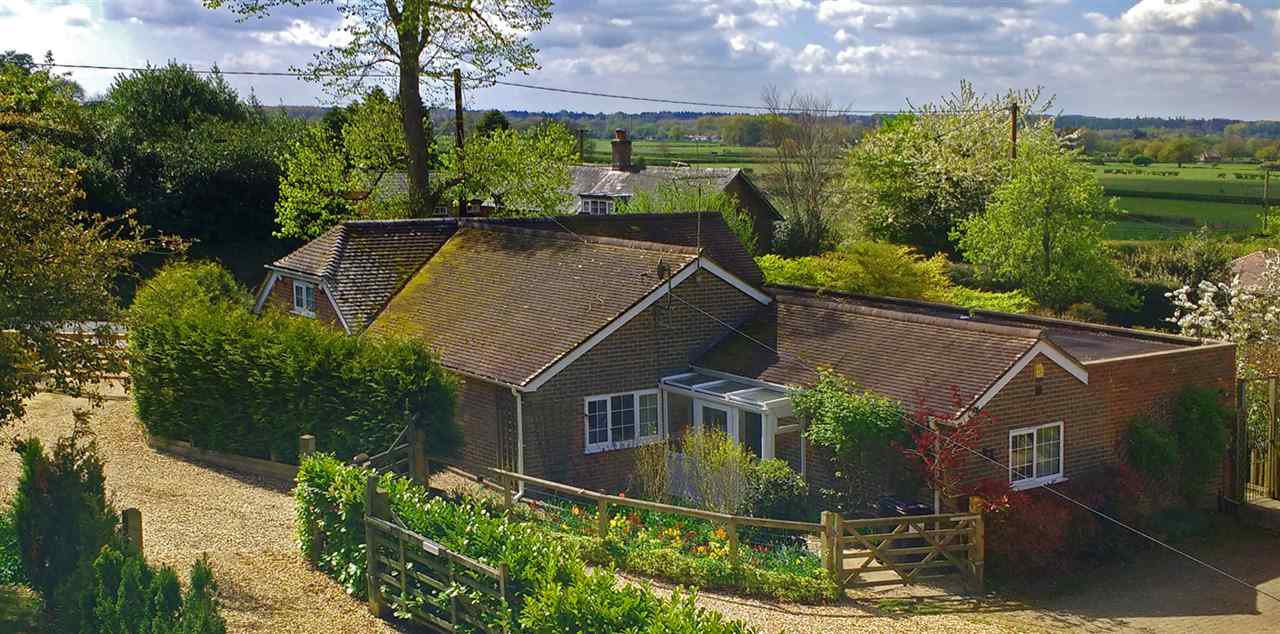 resized-2349823-Criddlestyle Cottage from Mews HIll.jpg